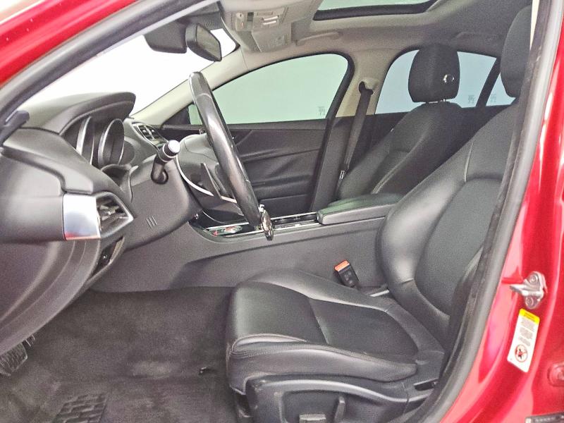 2017 Jaguar Xe VIN SAJAJ4BVXHA969202 COPART salvage auction — MINOR DENT/SCRATCHES, Co - Certificate Of Title, sold $1,450 on 2026-07-07 (photo 7)