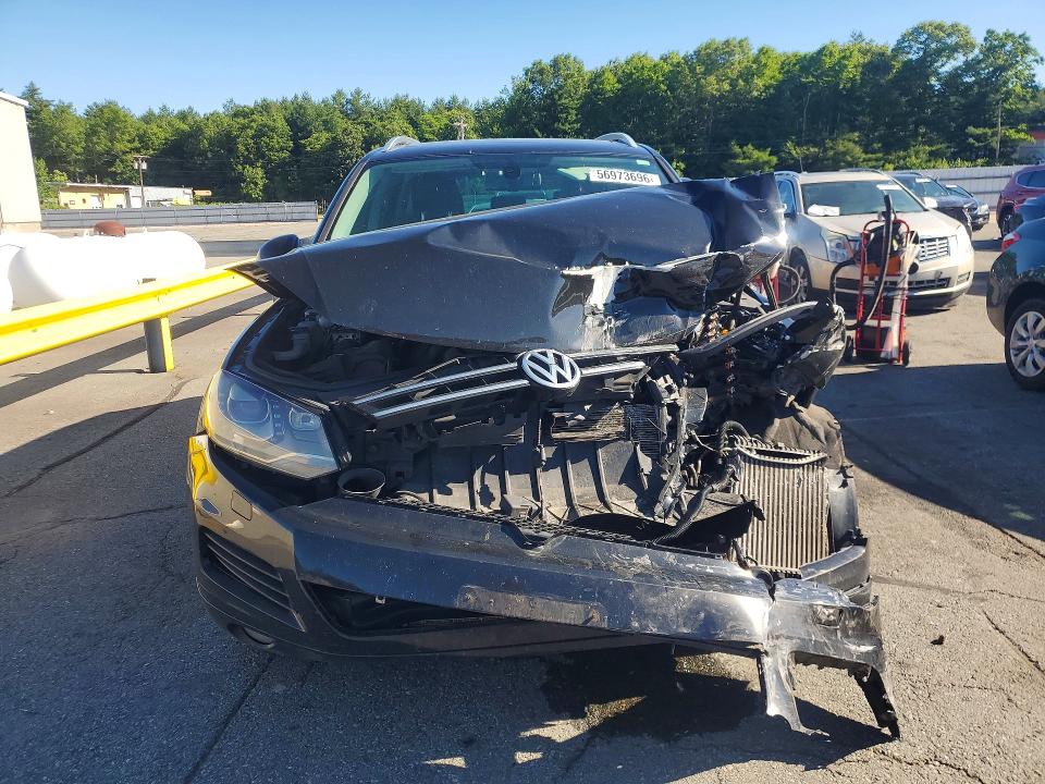 2013 Volkswagen Touareg VIN WVGEP9BP7DD007568 COPART salvage auction — FRONT END, Ct - Cert Of Title-Salvage, sold $425 on 2026-07-07 (photo 5)