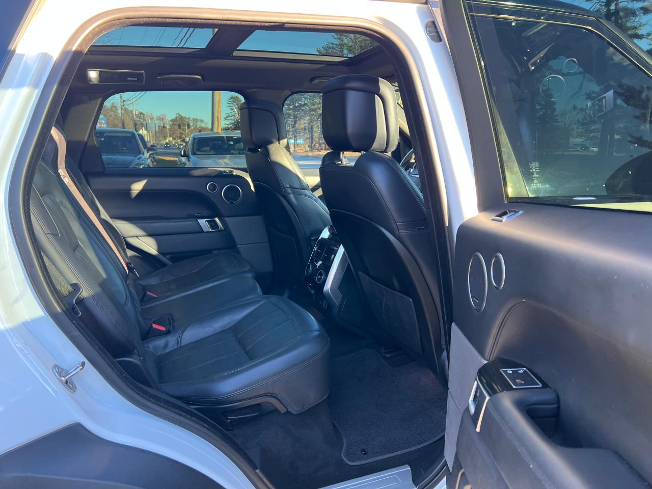2019 Land Rover Range Rover Sport VIN SALWR2RE6KA819563 COPART salvage auction — Minor Dent/Scratches, AZ - CERTIFICATE OF TITLE (P), sold $18,900 on 2026-07-01 (photo 6)