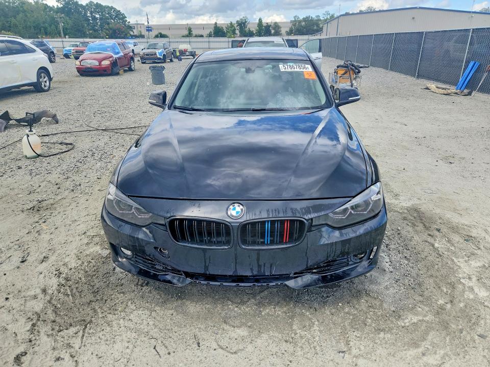 2013 BMW 3er VIN WBA3A5C55DF601726 COPART salvage auction — SIDE, Sc - Cert Of Title-Salvage, sold $1,150 on 2026-08-17 (photo 5)