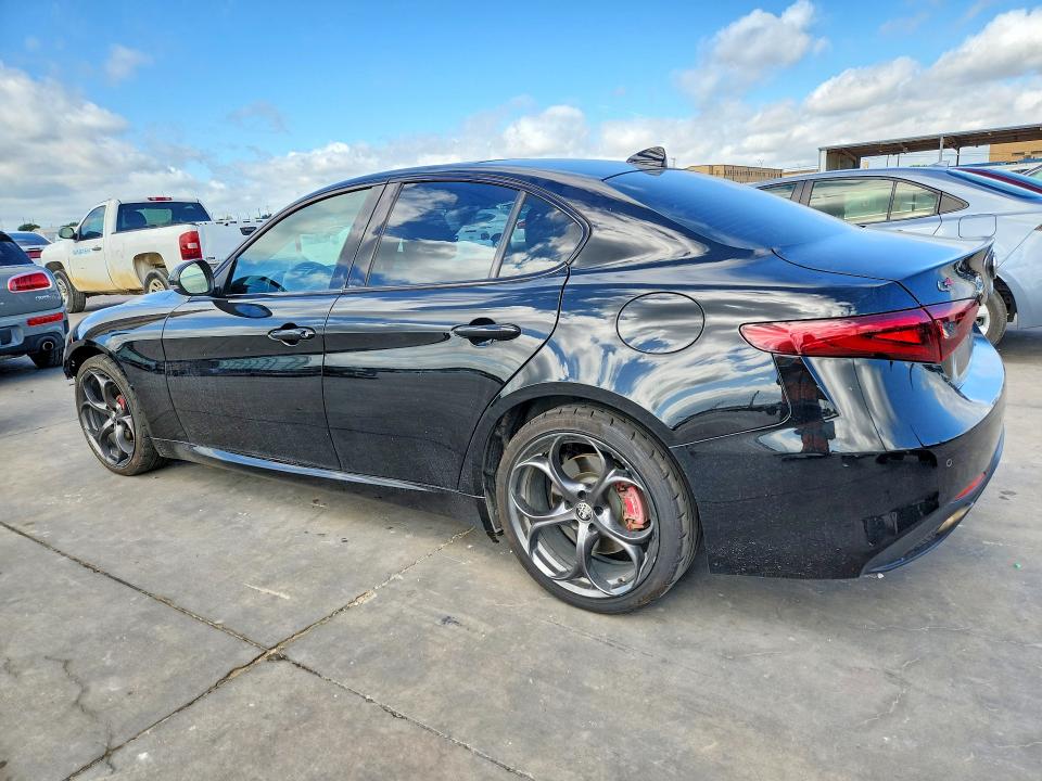2018 Alfa romeo Giulia VIN ZARFAEEN0J7597447 COPART salvage auction — FRONT END, Tx - Salvage Vehicle Title, sold $5,100 on 2026-08-20 (photo 2)