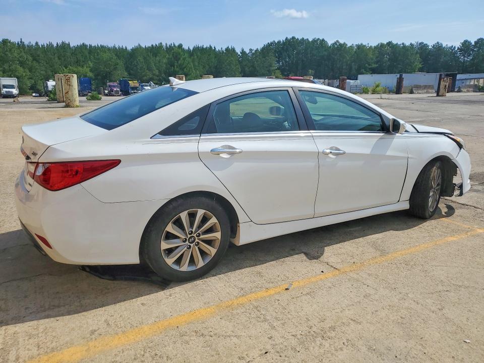 2014 Hyundai Sonata VIN 5NPEC4AB1EH923196 COPART salvage auction — FRONT END, Sc - Cert Of Title-Salvage, sold $150 on 2026-07-31 (photo 3)