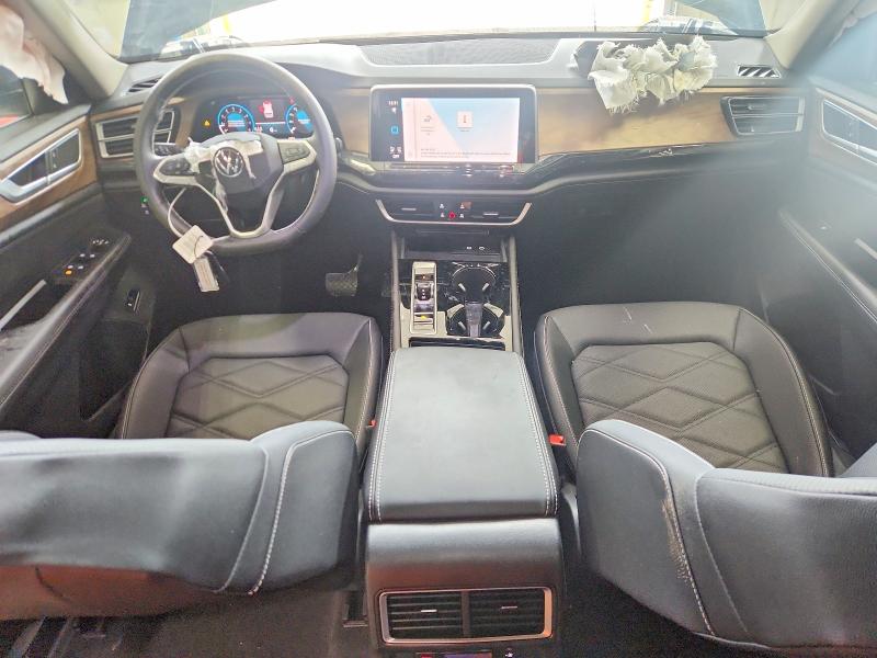 2026 Volkswagen Atlas VIN 1V2WN2CA0TC529302 COPART salvage auction — MINOR DENT/SCRATCHES, Fl - Cert Of Title Slvg Rebuildable, sold $22,500 on 2026-07-20 (photo 8)