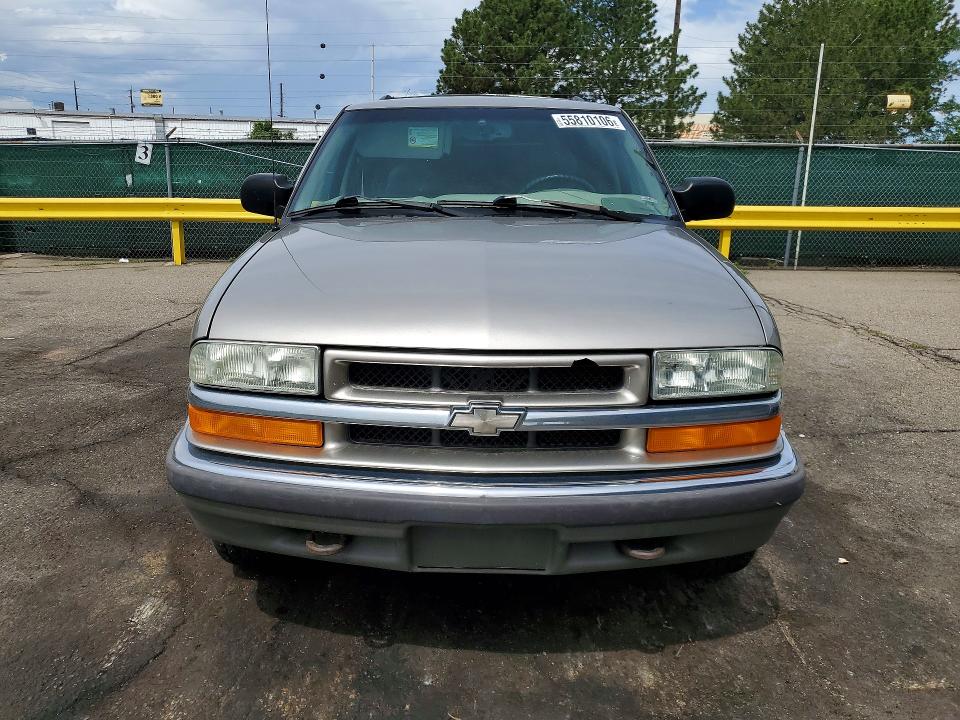 2001 Chevrolet Blazer VIN 1GNDT13W31K204271 COPART salvage auction — MINOR DENT/SCRATCHES, Co - Dis/Dlr/Exp Only Clean Title, sold $375 on 2026-07-02 (photo 5)