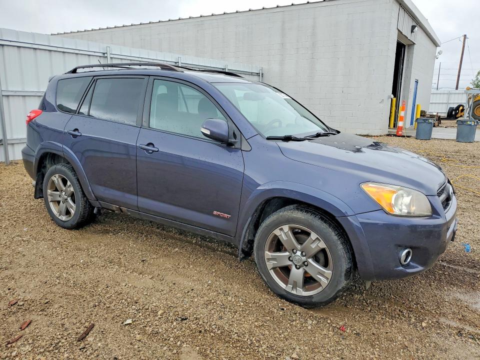 2009 Toyota Rav 4 VIN JTMBK32V095071860 COPART salvage auction — HAIL, Ia - Cert Of Title-Salvage Title, sold $775 on 2026-07-08 (photo 4)