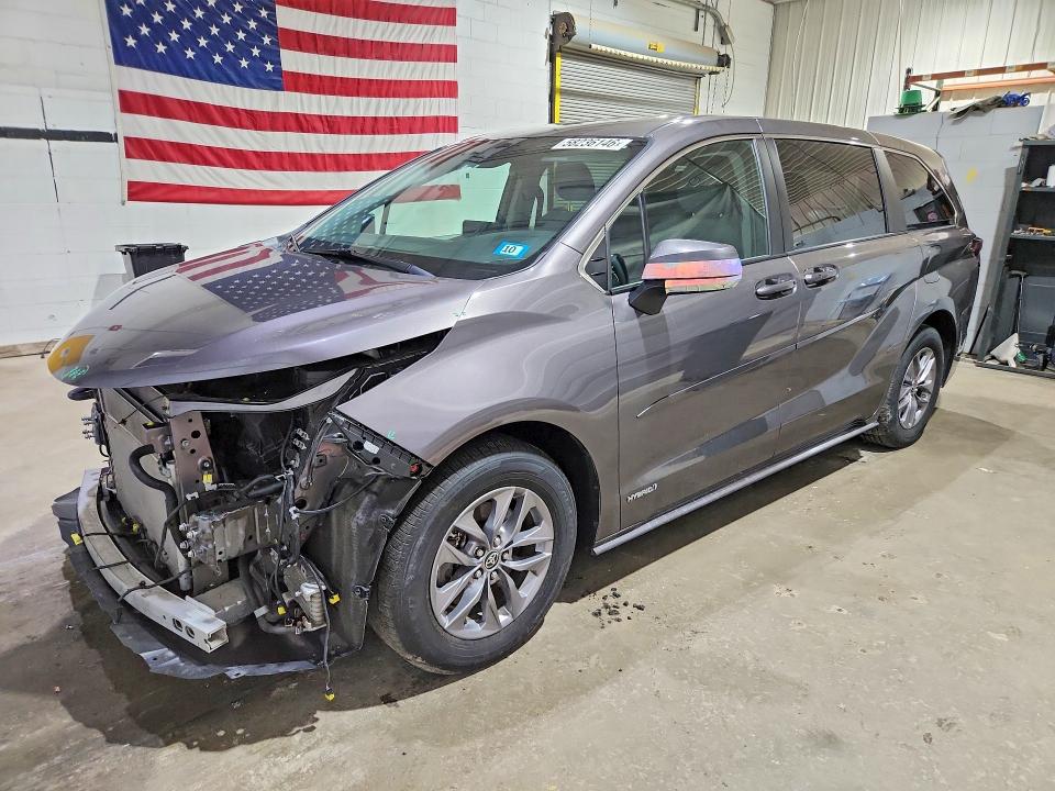 2021 Toyota Sienna VIN 5TDKRKEC5MS009079 COPART salvage auction — FRONT END, Nh - Cert Of Title-Salvage, sold $500 on 2026-07-30 (photo 1)