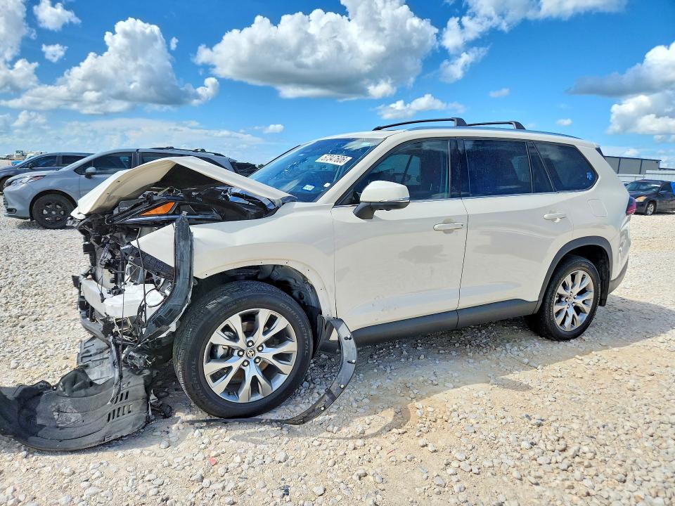 2024 Toyota Highlander VIN 5TDAAAB50RS048088 COPART salvage auction — FRONT END, Tx - Salvage Vehicle Title, sold $12,900 on 2026-07-16 (photo 1)