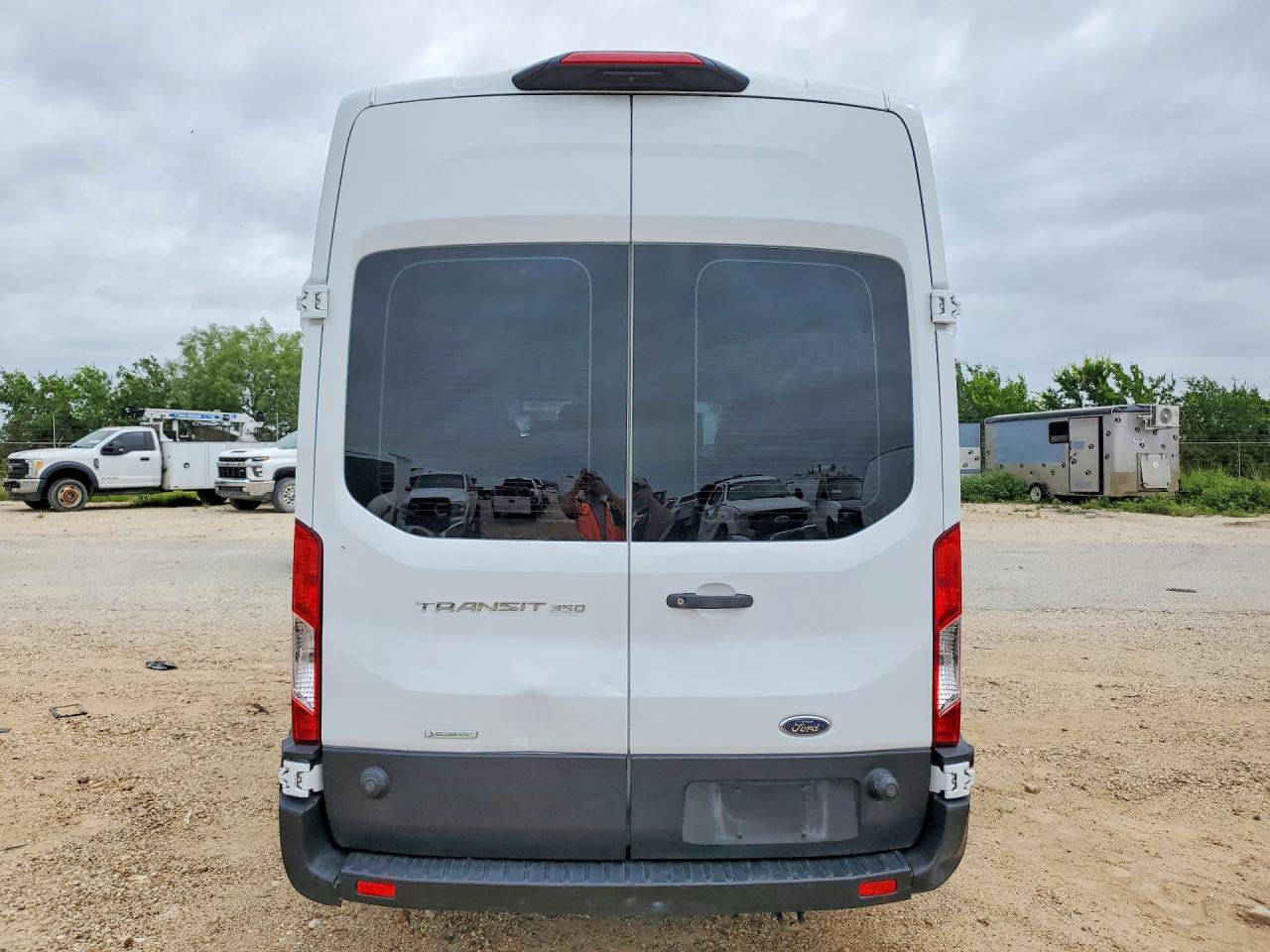 2022 Ford Transit VIN 1FBAX2XG2NKA52714 COPART salvage auction — Minor Dent/Scratches, TX - CERTIFICATE OF TITLE, sold $11,800 on 2026-07-02 (photo 6)