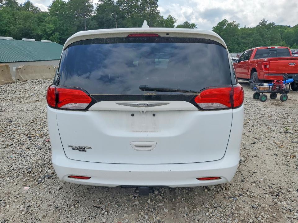2017 Chrysler VIN 2C4RC1CG3HR571562 COPART salvage auction — MECHANICAL, Nj - Certificate Of Title, sold $450 on 2026-07-22 (photo 6)