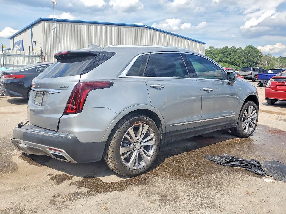 2024 Cadillac Xt5 VIN 1GYKNCR44RZ756841 COPART salvage auction — SIDE, SC - CERT OF TITLE-SALVAGE, sold $7,200 on 2026-08-31 (photo 3)