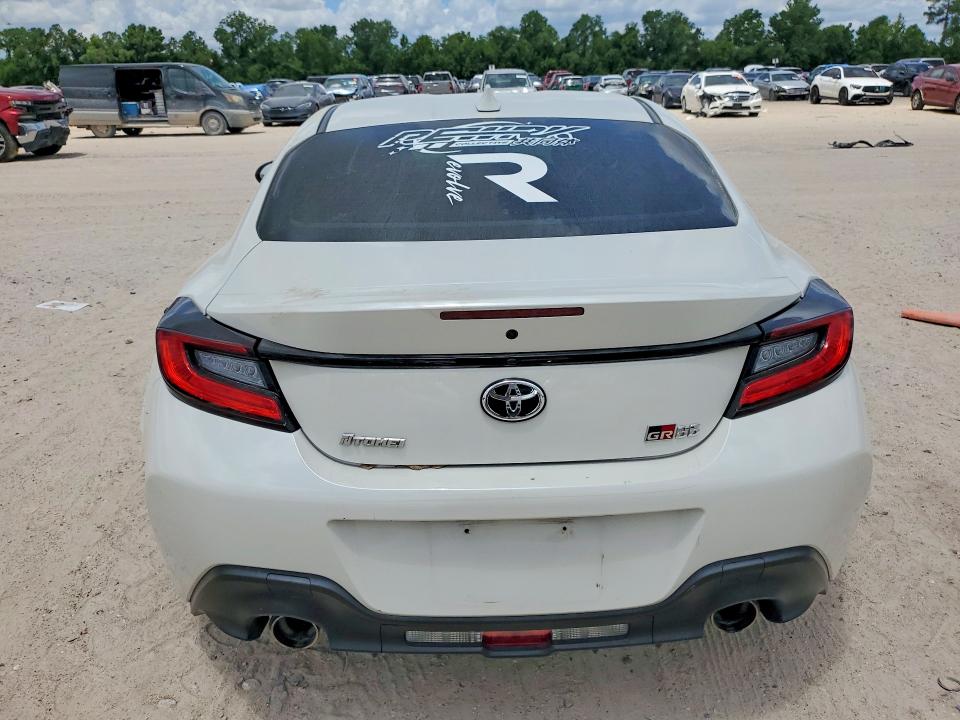 2023 Toyota Gr 86 VIN JF1ZNBB1XP9758286 COPART salvage auction — FRONT END, Fl - Certificate Of Destruction, sold $7,500 on 2026-07-02 (photo 6)