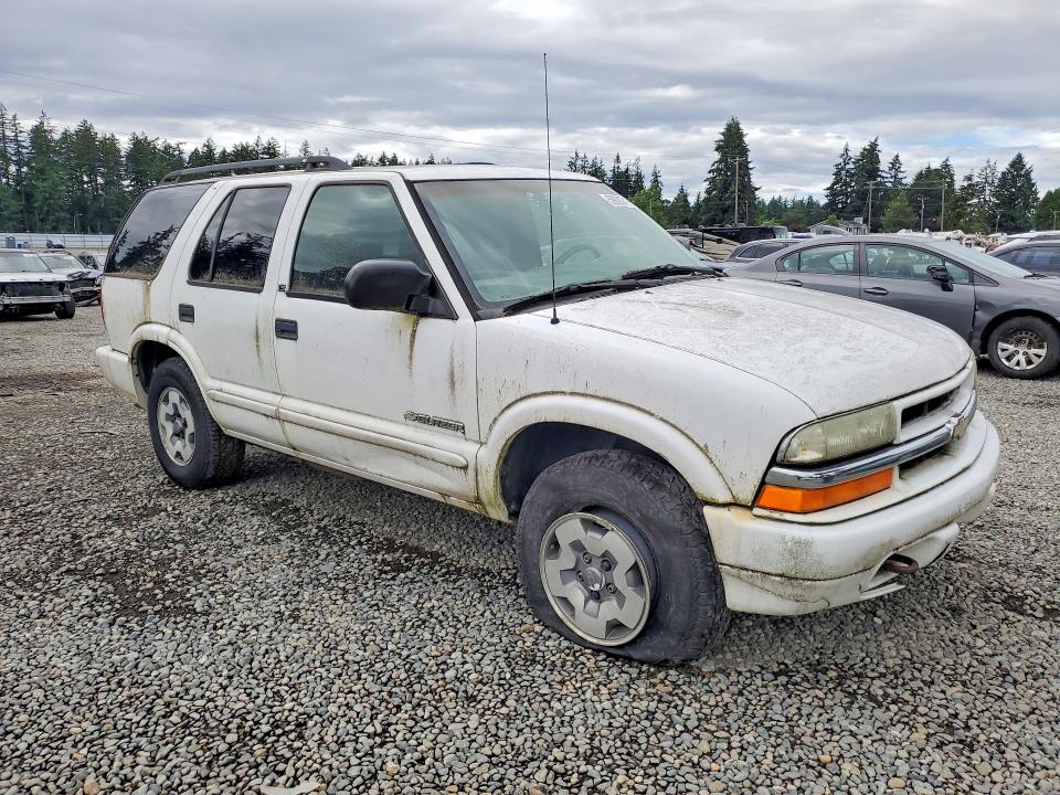 2003 Chevrolet Blazer VIN 1GNDT13X03K142162 COPART salvage auction — FRONT END, Wa - Vehicle Cert Of Ownership-Titl, sold $350 on 2026-07-02 (photo 4)