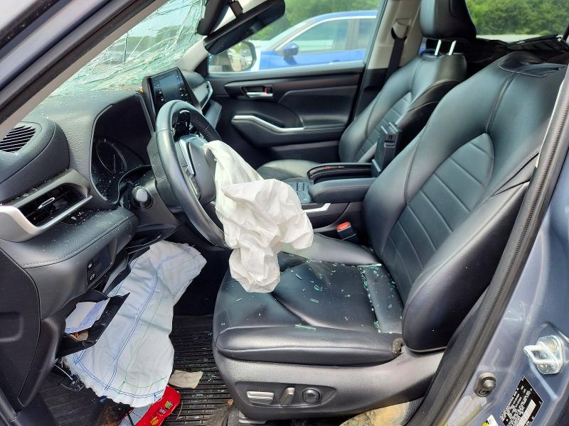 2021 Toyota Highlander VIN 5TDGZRBH9MS108535 COPART salvage auction — FRONT END, VA - CERT OF TITLE - SALVAGE, sold $8,500 on 2026-07-30 (photo 7)