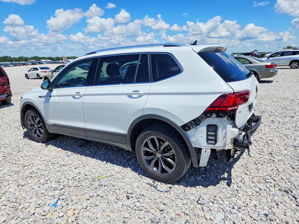 2022 Volkswagen Tiguan VIN 3VV2B7AX5NM149940 COPART salvage auction — REAR END, Mi - Cert Of Title-Salvage Vehicle, sold $3,600 on 2026-07-30 (photo 2)