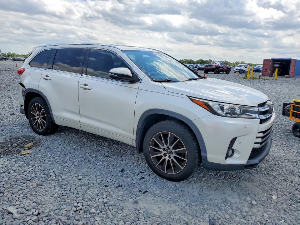 2018 Toyota Highlander VIN 5TDDZRFH7JS896191 COPART salvage auction — REAR END, Fl - Cert Of Title Slvg Rebuildable, sold $8,500 on 2026-07-28 (photo 4)
