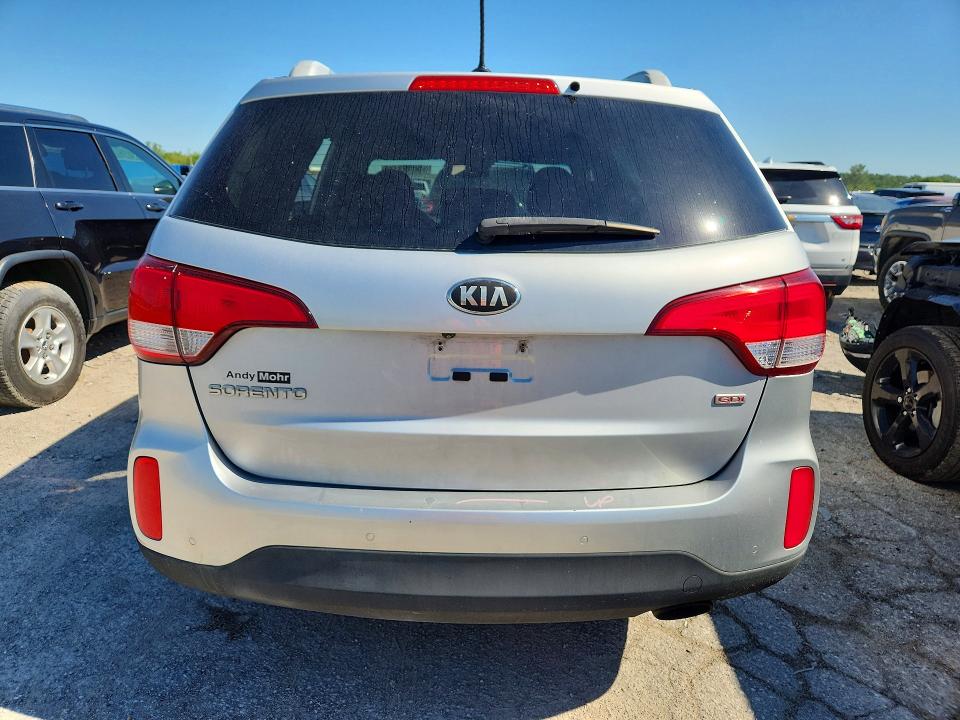 2015 Kia Sorento VIN 5XYKTCA65FG585200 COPART salvage auction — REAR END, In - Cert Of Title-Salvage Title, sold $1,150 on 2026-07-28 (photo 6)