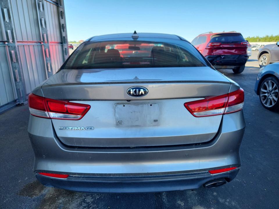 2018 Kia Optima VIN 5XXGT4L39JG211782 COPART salvage auction — MINOR DENT/SCRATCHES, Ca - Dis/Dlr/Exp Only Clean Title, sold $1,450 on 2026-07-30 (photo 6)