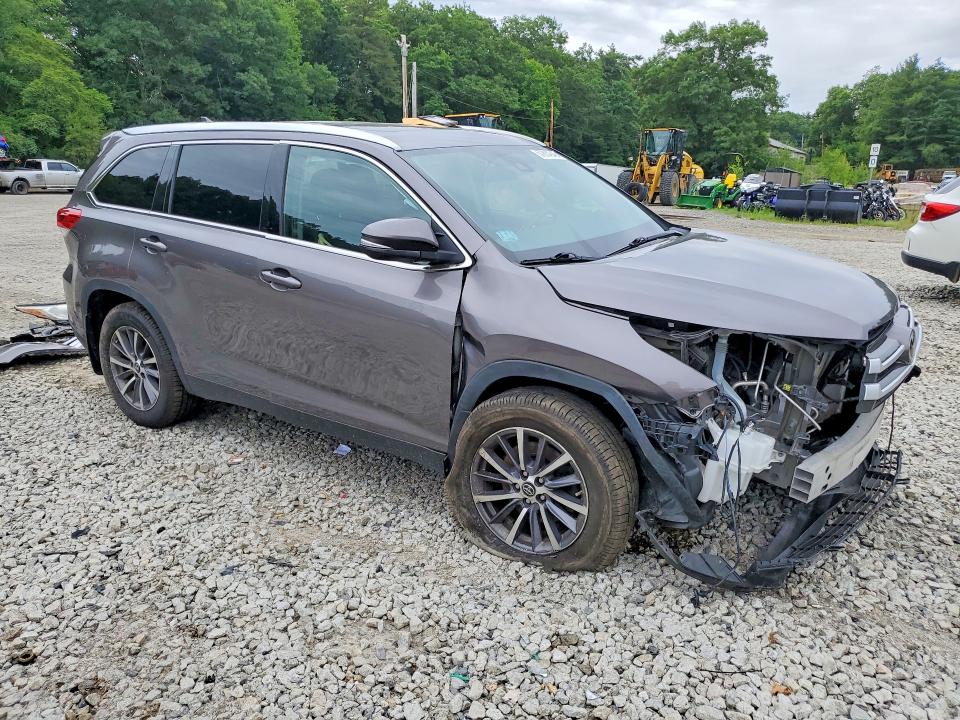 2019 Toyota Highlander VIN 5TDJZRFH1KS700363 COPART salvage auction — FRONT END, MA - CERT OF TITLE-SALVAGE (P), sold $375 on 2026-07-23 (photo 4)