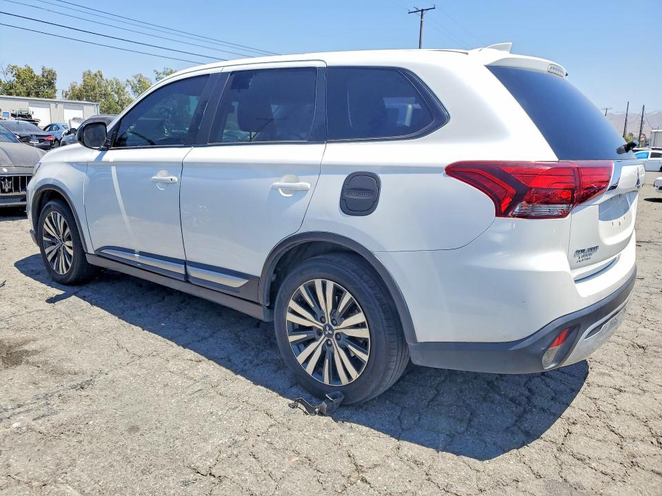 2020 Mitsubishi Outlander VIN JA4AD2A35LZ005282 COPART salvage auction — MINOR DENT/SCRATCHES, Fl - Dis/Dlr/Exp Only Clean Title, sold $650 on 2026-07-08 (photo 2)