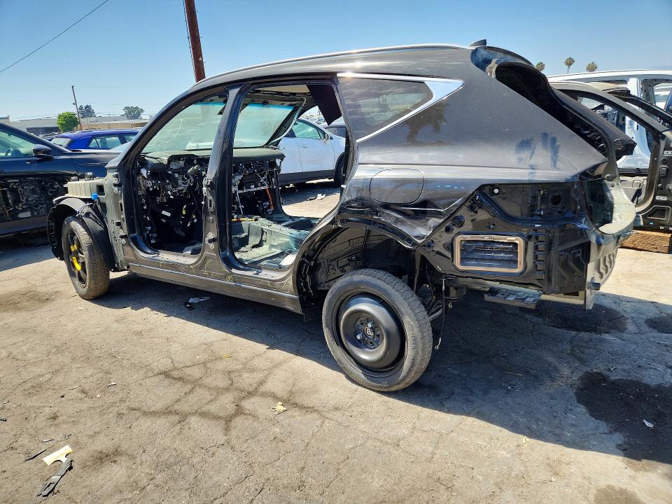 2025 Genesis Gv80 VIN KMUHGESB4SU242163 COPART salvage auction — STRIPPED, Ca - Certificate Of Title, sold $9,400 on 2026-07-14 (photo 2)