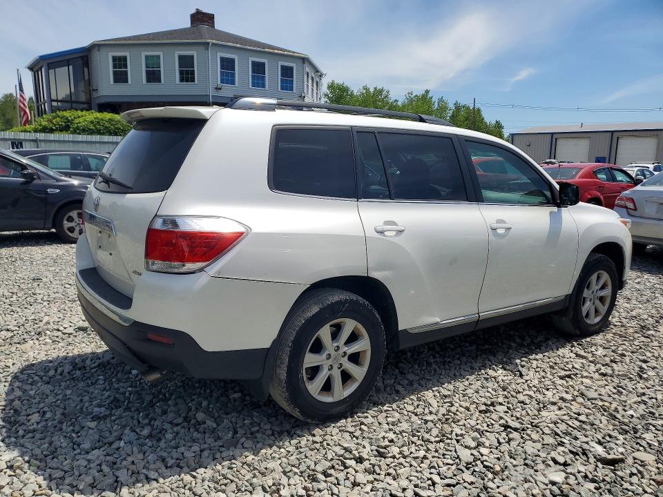 2012 Toyota VIN 5TDBK3EH4CS094923 COPART salvage auction — MINOR DENT/SCRATCHES, Ma - Certificate Of Title (P), sold $6,100 on 2026-07-29 (photo 3)