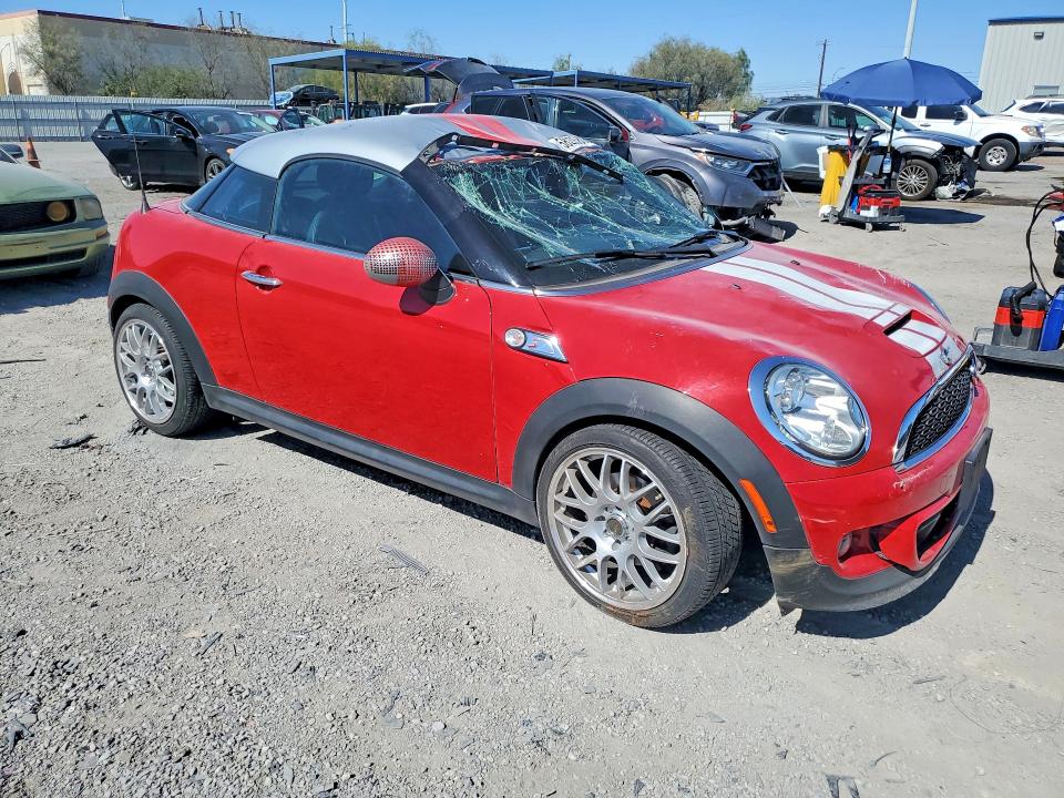 2012 Mini Cooper VIN WMWSX3C5XCT154678 COPART salvage auction — ROLLOVER, Nv - Salvage Title, sold $550 on 2026-07-21 (photo 4)