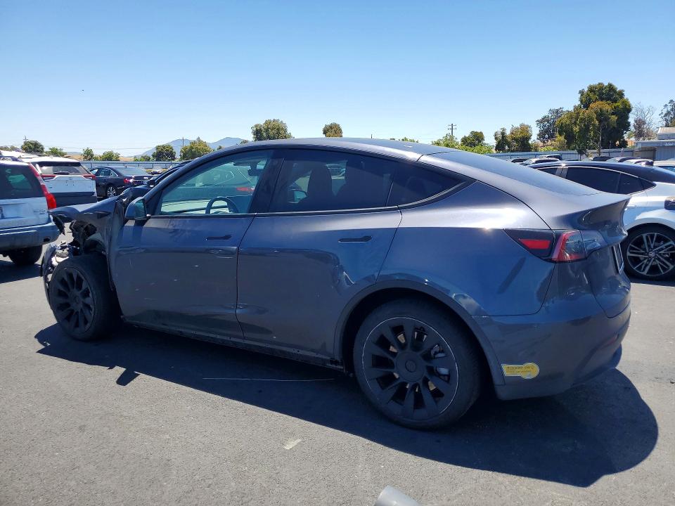 2022 Tesla Model y VIN 7SAYGDEE9NF328488 COPART salvage auction — FRONT END, CA - SALVAGE CERTIFICATE, sold $12,800 on 2026-08-03 (photo 2)