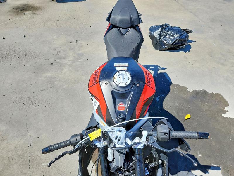 2025 Aprilia VIN ZD4XEUA06S6001714 COPART salvage auction — FRONT END, Fl - Certificate Of Destruction, sold $450 on 2026-07-02 (photo 5)