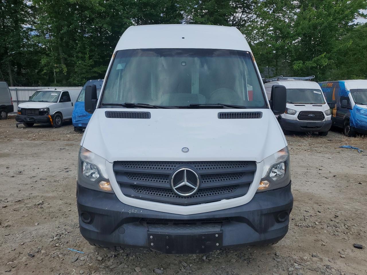 2015 Mercedes Benz Sprinter 2500 VIN WD3PE8DBXFP124944 COPART salvage auction — Minor Dent/Scratches, NH - CERTIFICATE OF TITLE (P), sold $400 on 2026-07-01 (photo 5)