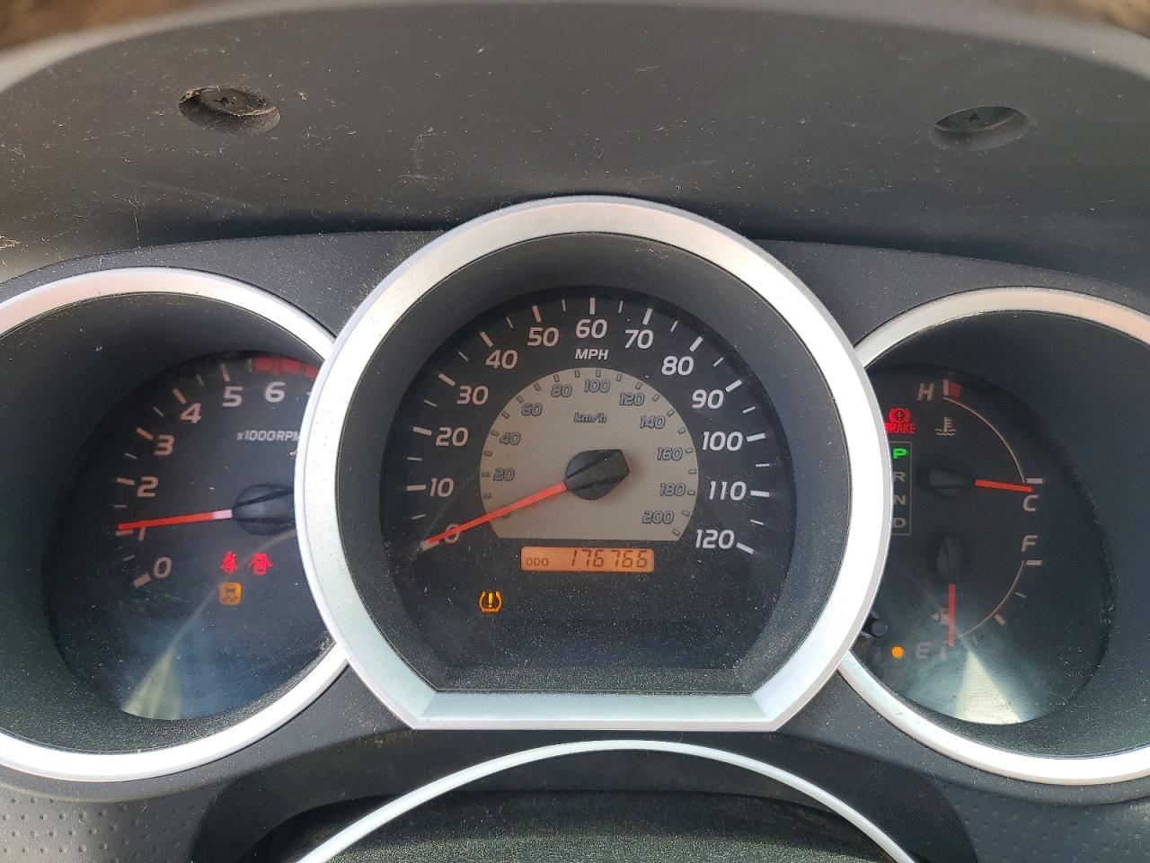 2007 Toyota Tacoma VIN 5TETX22N37Z337379 COPART salvage auction — Front End, MA - CERTIFICATE OF TITLE, sold $4,000 on 2026-07-01 (photo 9)
