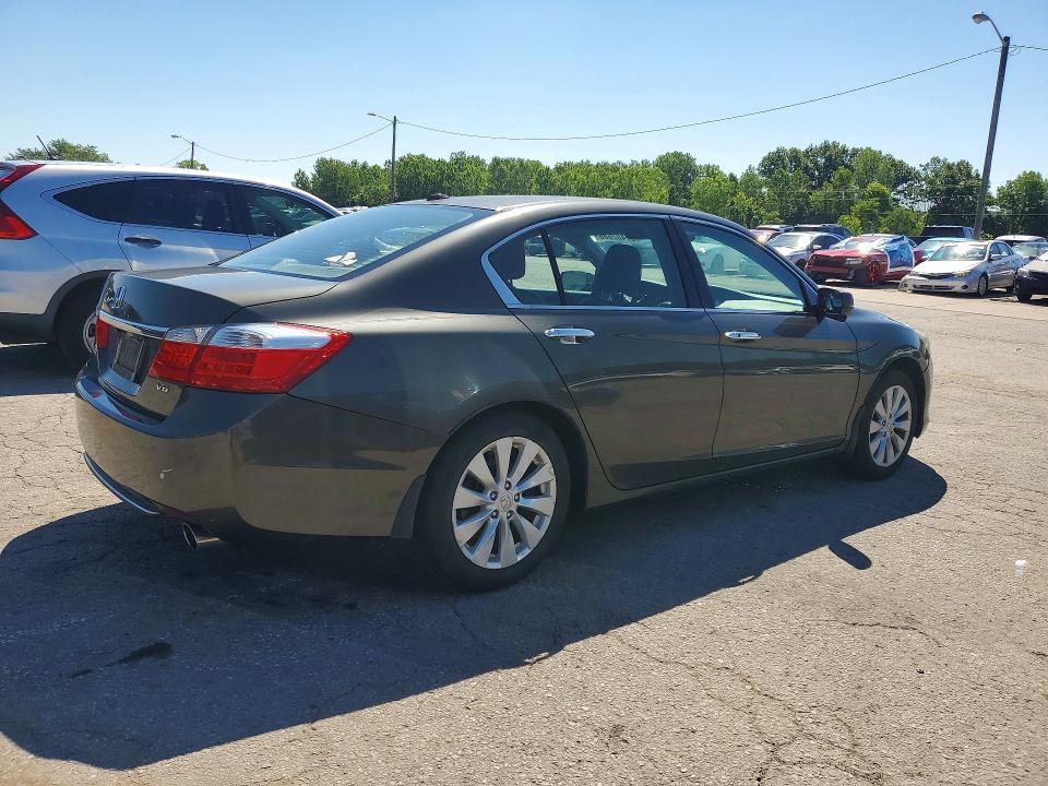 2013 Honda VIN 1HGCR3F81DA048206 COPART salvage auction — REAR END, Ky - Cert Of Title-Salvage, sold $300 on 2026-07-30 (photo 3)