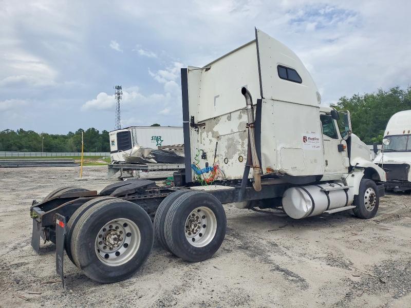 2007 International VIN 2HSCNAPR27C544969 COPART salvage auction — SIDE, Fl - Cert Of Title Slvg Rebuildable, sold $2,650 on 2026-07-09 (photo 4)