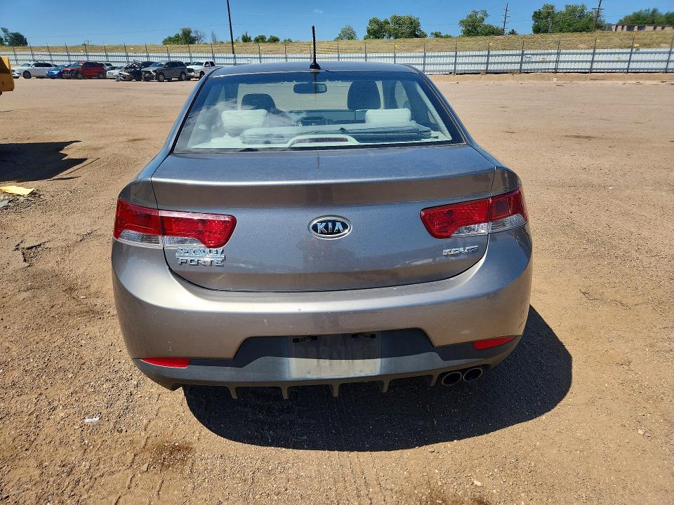 2010 Kia Forte VIN KNAFU6A21A5128041 COPART salvage auction — FRONT END, CO - SALVAGE TITLE (P), sold $275 on 2026-07-20 (photo 6)