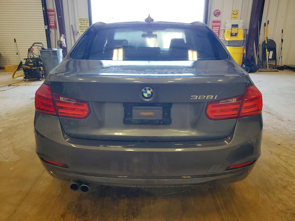 2015 BMW 3 series VIN WBA3C1C50FP116507 COPART salvage auction — NORMAL WEAR, Tx - Certificate Of Title, sold $425 on 2026-07-07 (photo 6)