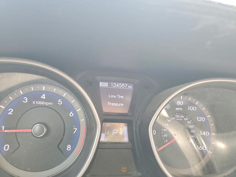 2015 Hyundai Elantra VIN KMHD35LH9FU238000 COPART salvage auction — NORMAL WEAR, Pa - Cert Of Title, sold $1,500 on 2026-07-28 (photo 9)