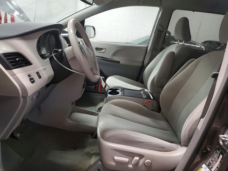 2013 Toyota Sienna VIN 5TDKK3DC3DS389762 COPART salvage auction — HAIL, Ia - Cert Of Title-Salvage Title, sold $200 on 2026-07-15 (photo 7)