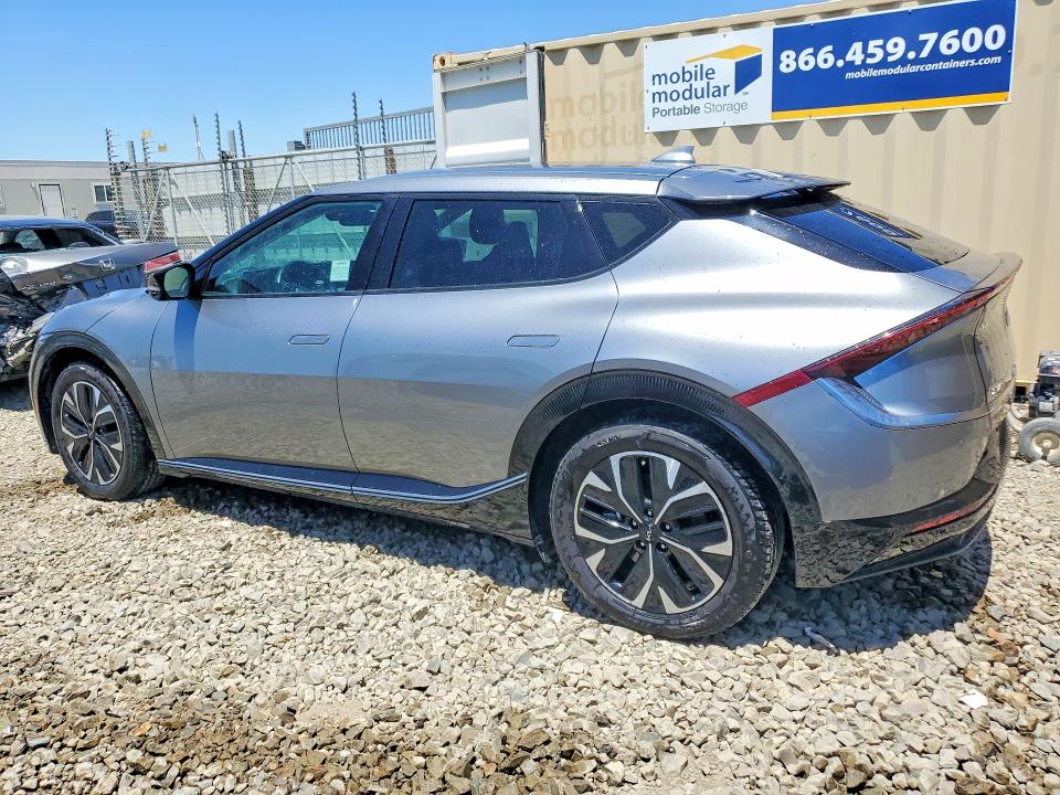 2023 Kia Ev6 VIN KNDC34LAXP5602837 COPART salvage auction — UNDERCARRIAGE, Ca - Certificate Of Title, sold $7,400 on 2026-07-06 (photo 2)