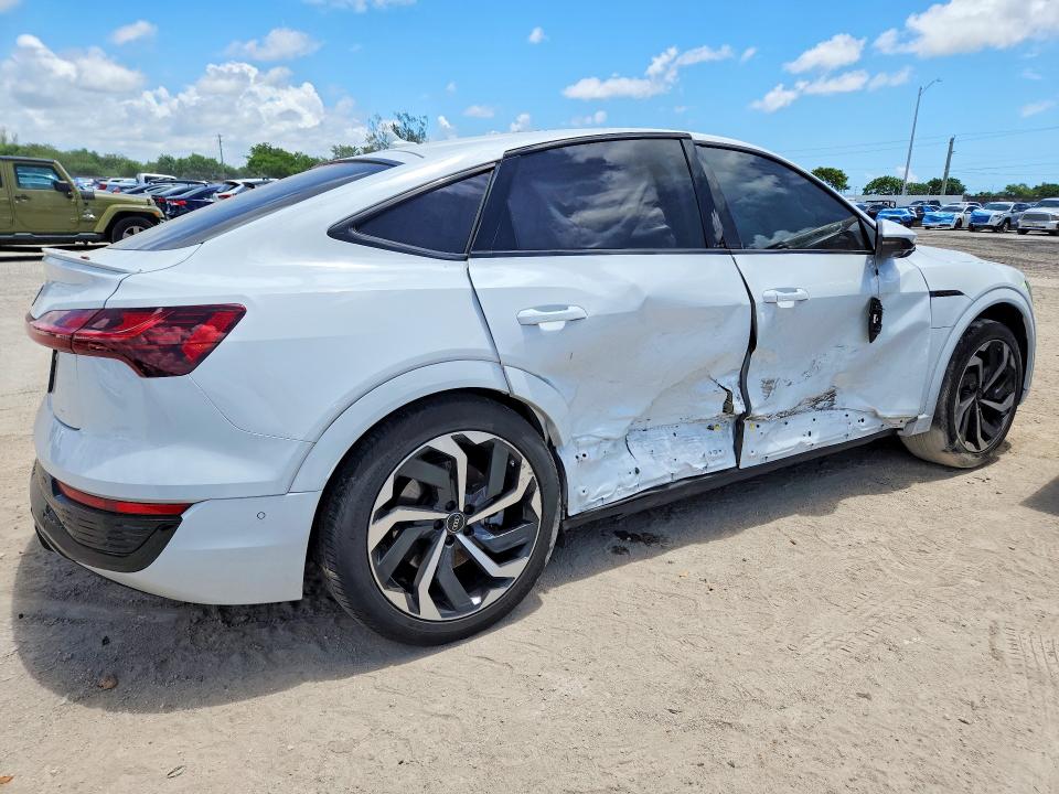 2024 Audi Q8 VIN WA1CAAGE0RB062575 COPART salvage auction — SIDE, FL - CERTIFICATE OF DESTRUCTION, sold $20,700 on 2026-09-09 (photo 3)