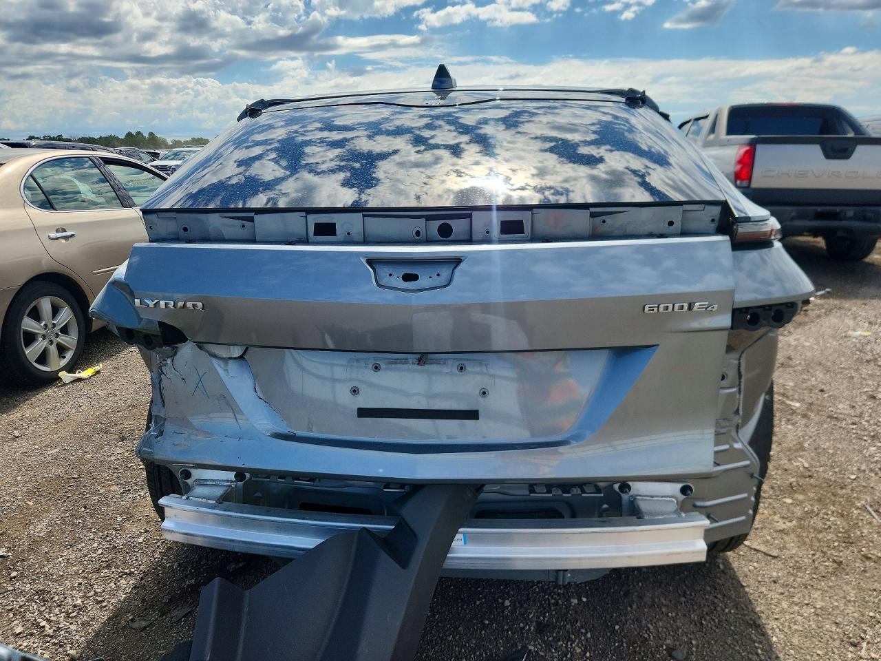 2024 Cadillac LYRIQ VIN 1GYKPPRL4RZ128187 COPART salvage auction — Rear End, IL - SALVAGE CERTIFICATE, sold $16,200 on 2026-08-13 (photo 6)