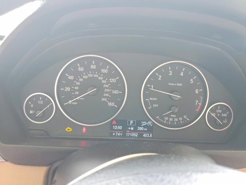 2014 BMW 3er VIN WBA3B3C58EJ977353 COPART salvage auction — MINOR DENT/SCRATCHES, Nc - Dealer Only Clean Title, sold $825 on 2026-07-22 (photo 9)