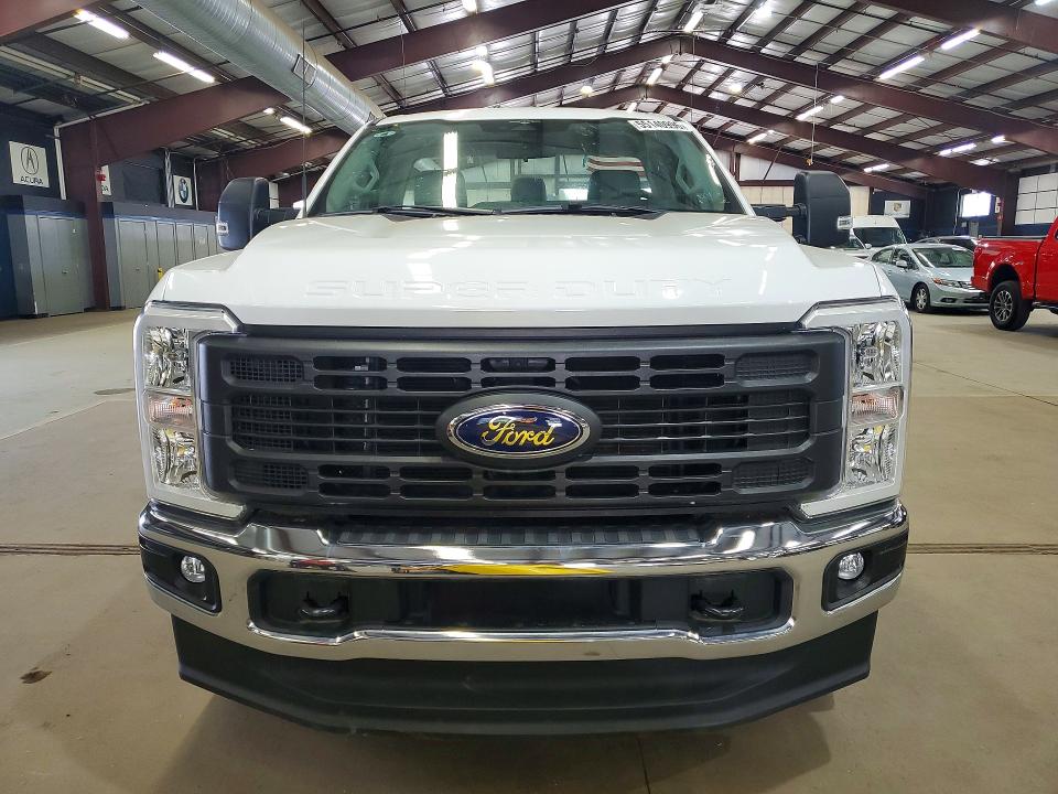 2023 Ford F-250 super duty VIN 1FTBF2BA4PEE00455 COPART salvage auction — WATER/FLOOD, FL - CERT OF TITLE SLVG REBUILDABLE (P), sold $13,000 on 2026-07-30 (photo 5)