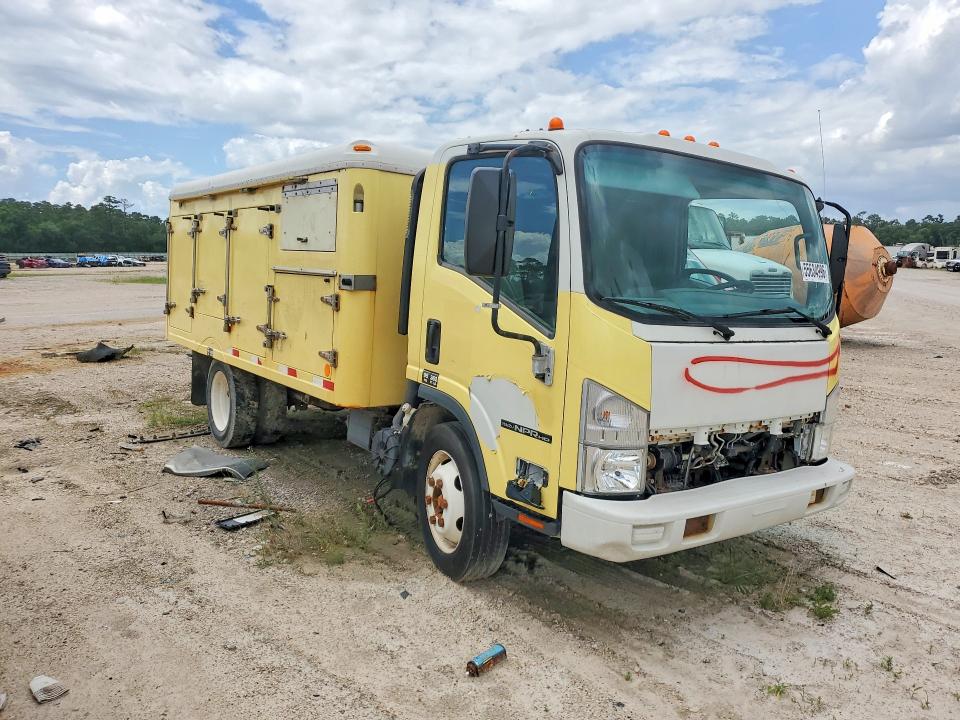 2017 Isuzu Npr hd VIN 54DC4W1C1HS808057 COPART salvage auction — VANDALISM, Tx - Salvage Vehicle Title, sold $2,450 on 2026-07-31 (photo 4)