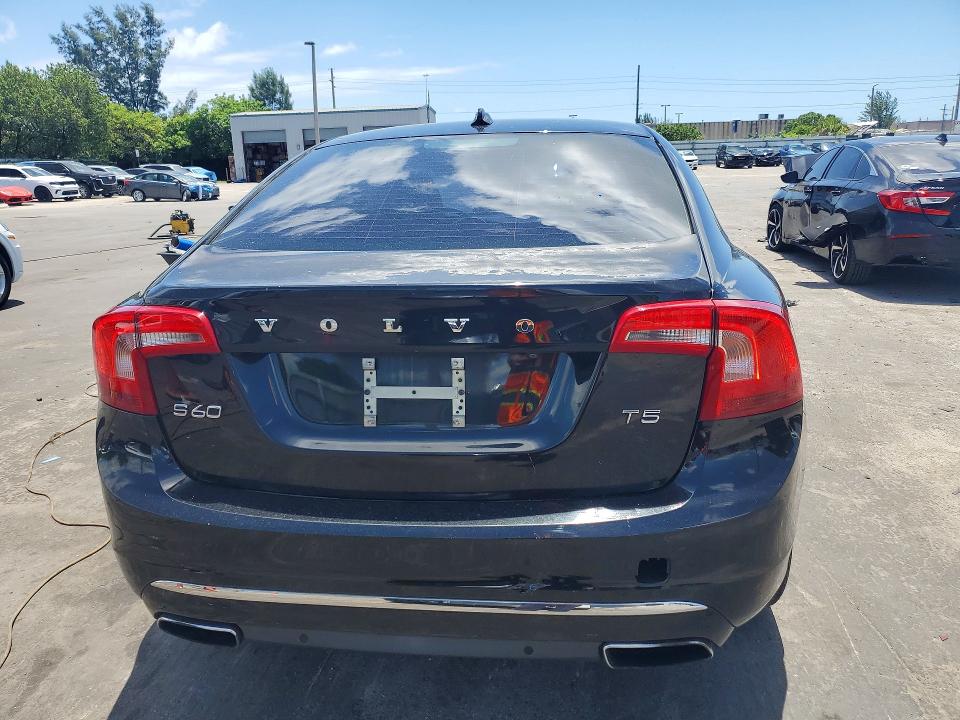2016 Volvo S60 VIN LYV402FK0GB109805 COPART salvage auction — MINOR DENT/SCRATCHES, Salvage Title, sold $3,900 on 2026-07-21 (photo 6)