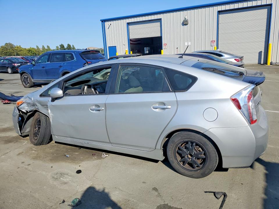 2015 Toyota Prius VIN JTDKN3DU6F0465447 COPART salvage auction — FRONT END, CA - SALVAGE CERTIFICATE, sold $1,300 on 2026-07-17 (photo 2)