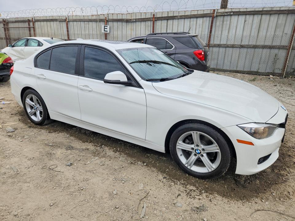 2015 BMW 3er VIN WBA3C1C5XFK119864 COPART salvage auction — SIDE, Ca - Salvage Certificate, sold $1,850 on 2026-08-13 (photo 4)
