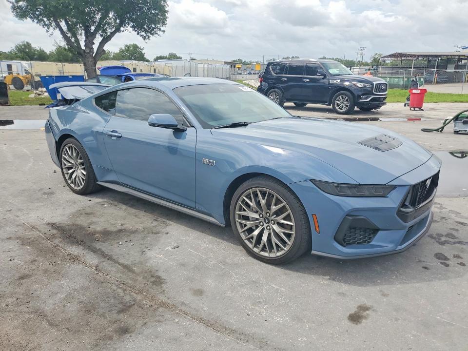 2025 Ford Mustang VIN 1FA6P8CF6S5417719 COPART salvage auction — REAR END, Fl - Cert Of Title Slvg Rebuildable, sold $22,500 on 2026-07-09 (photo 4)