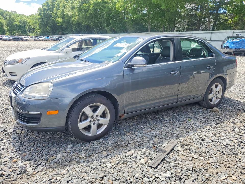 2009 Volkswagen Jetta VIN 3VWRZ71K79M178727 COPART salvage auction — REAR END, Ma - Cert Of Title-Reconstrctd Coll, sold $400 on 2026-07-02 (photo 1)