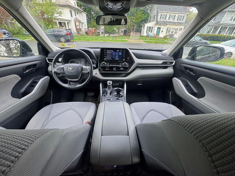 2022 Toyota Highlander VIN 5TDBZRBH9NS165653 COPART salvage auction — NORMAL WEAR, Ct - Certificate Of Title (P), sold $16,300 on 2026-07-11 (photo 9)