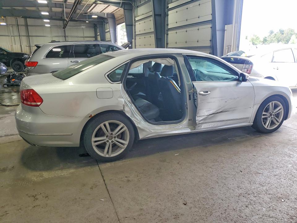 2013 Volkswagen Passat VIN 1VWBN7A39DC038842 COPART salvage auction — SIDE, Mn - Cert Of Title-Prior Salvage, sold $625 on 2026-07-28 (photo 3)