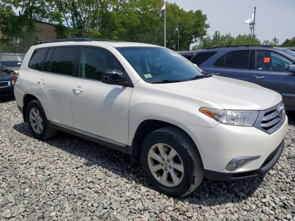 2012 Toyota VIN 5TDBK3EH4CS094923 COPART salvage auction — MINOR DENT/SCRATCHES, Ma - Certificate Of Title (P), sold $6,100 on 2026-07-29 (photo 4)